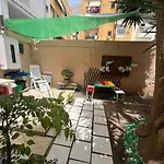 Holiday home The Peppers Garden